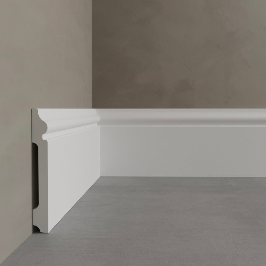 Floor 6 | High skirting board