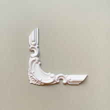 Panel 2CD | The corner piece of the decorative list